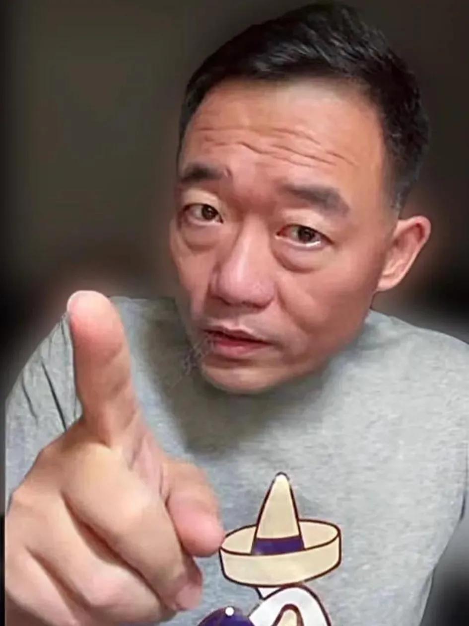 德云社郑好高度评价曹云金，何云伟！刚刚郑好直播时表示：一个艺人的安身立命之本就是