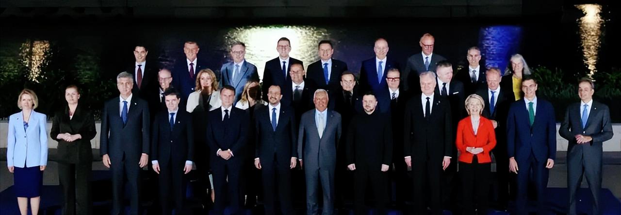 欧尔班缺席欧盟峰会，同僚们如释重负。众人心有余悸，忍不住纷纷吐槽。

2026年