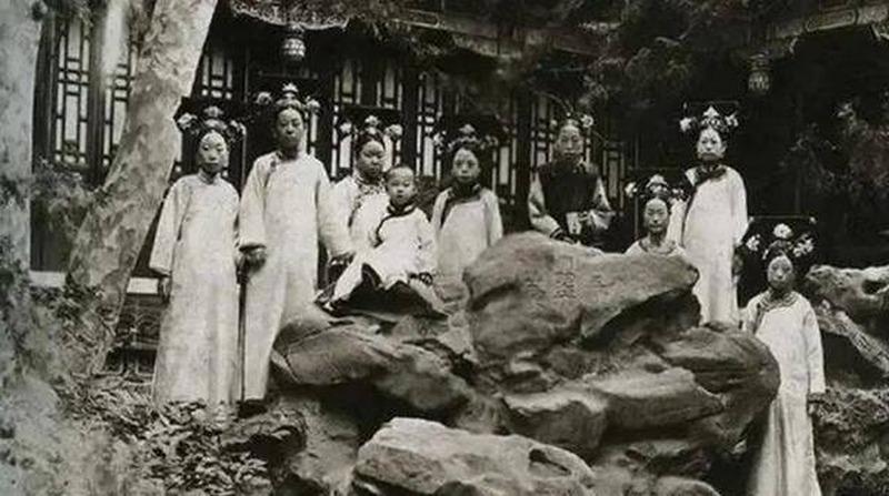 溥仪娶了五个妻子，没有一个给他生过孩子——这件事在1962年协和医院的诊断书里写