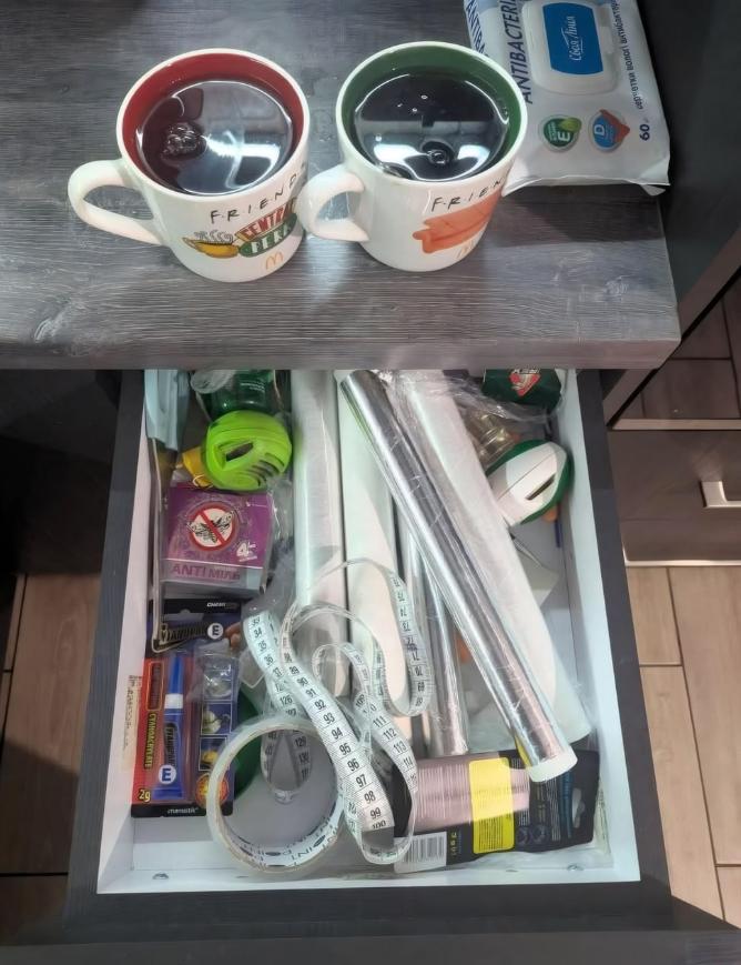 【一项新的网络挑战：在照片中找到剪刀 据说女生只需5秒钟就能发现它们，而很多男生