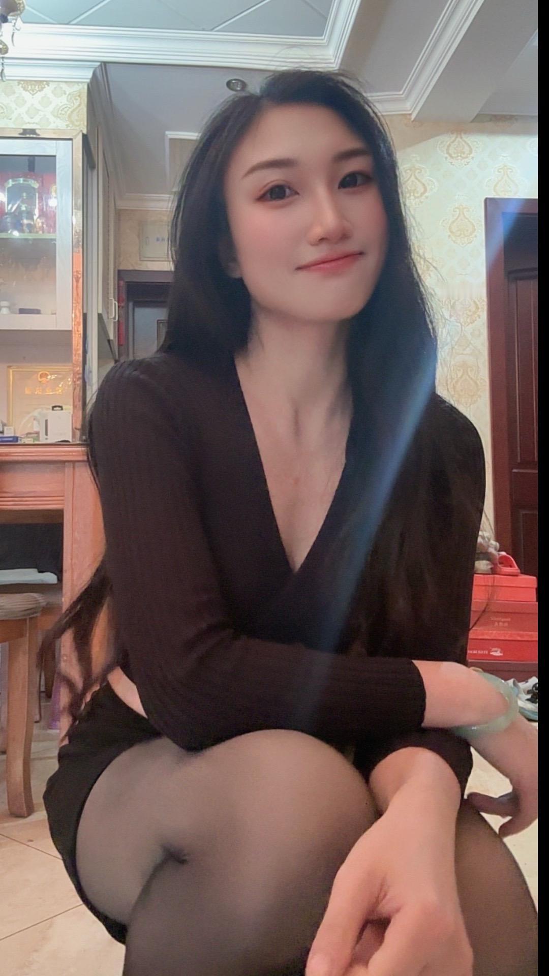 致未来的先生
91年姑娘，34岁仍不将就，真诚寻爱，从未怀疑爱情的模样
车房彩礼