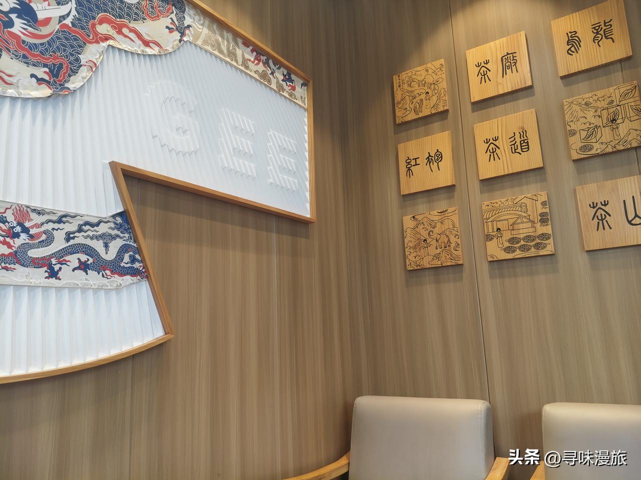 - 想看城市风光：首选花城广场。
​
- 想逛街购物：直奔天河路商圈。
​
- 
