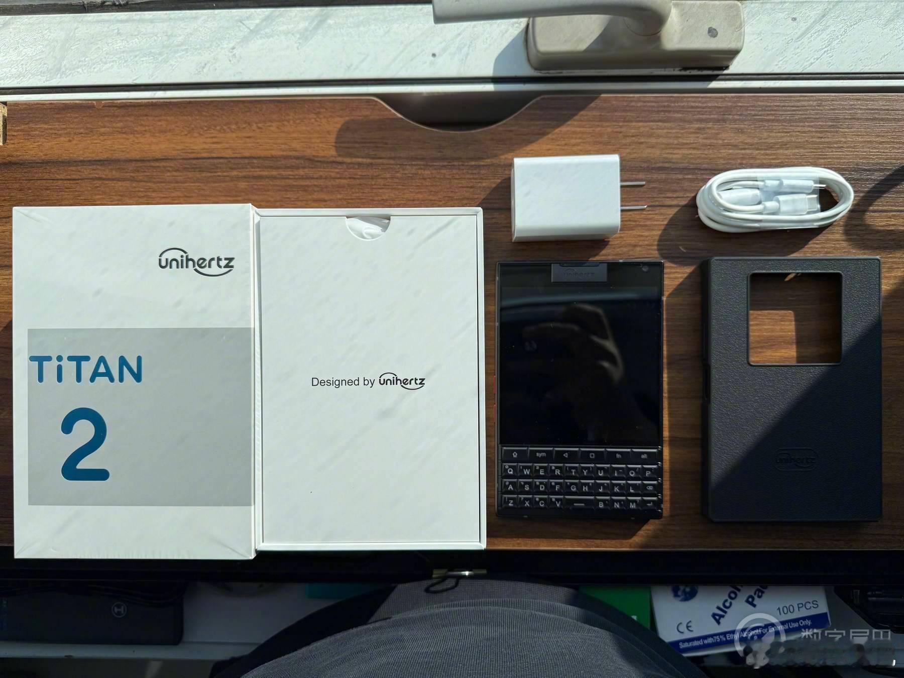 怀旧小抽屉 Unihertz Titan 2来自：KKBIGKK ​​​