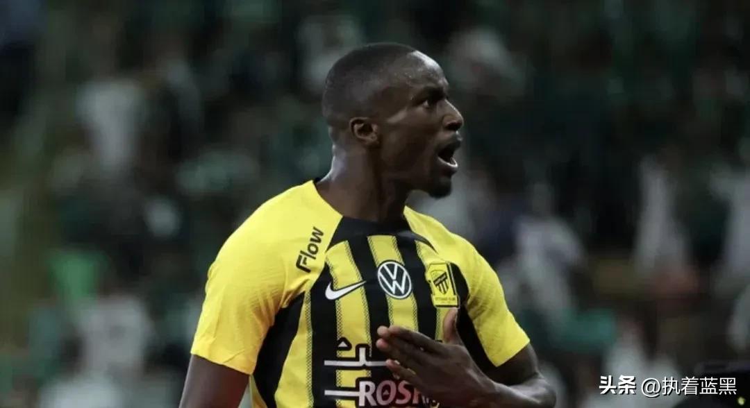 罗马诺：迪亚比一直想着国际米兰。

据知名转会专家罗马诺的最新报道，迪亚比一直想