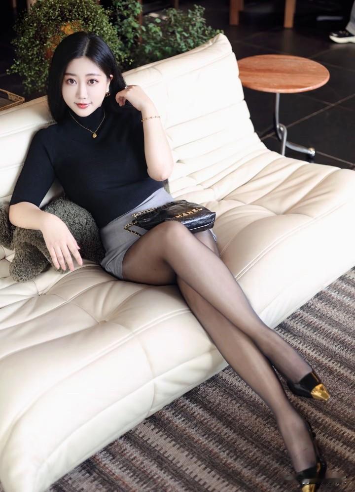 穿搭新风向：让女生看起来更有品味的秘诀
[爱慕][爱慕]