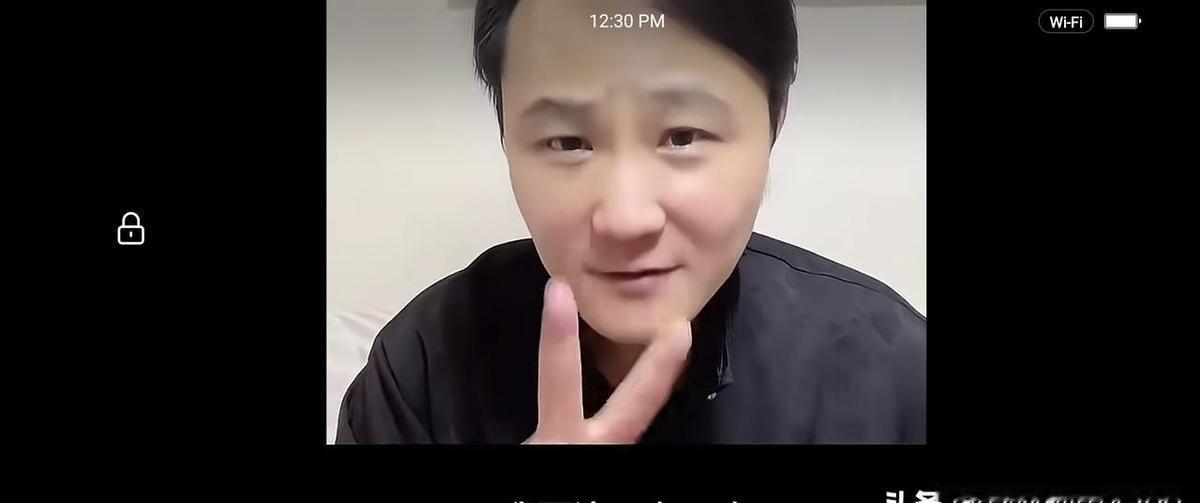 当年撕通知、拒演大封箱，闫云达自己都承认“作”得够狠。
八年过去，他不骂郭德纲了