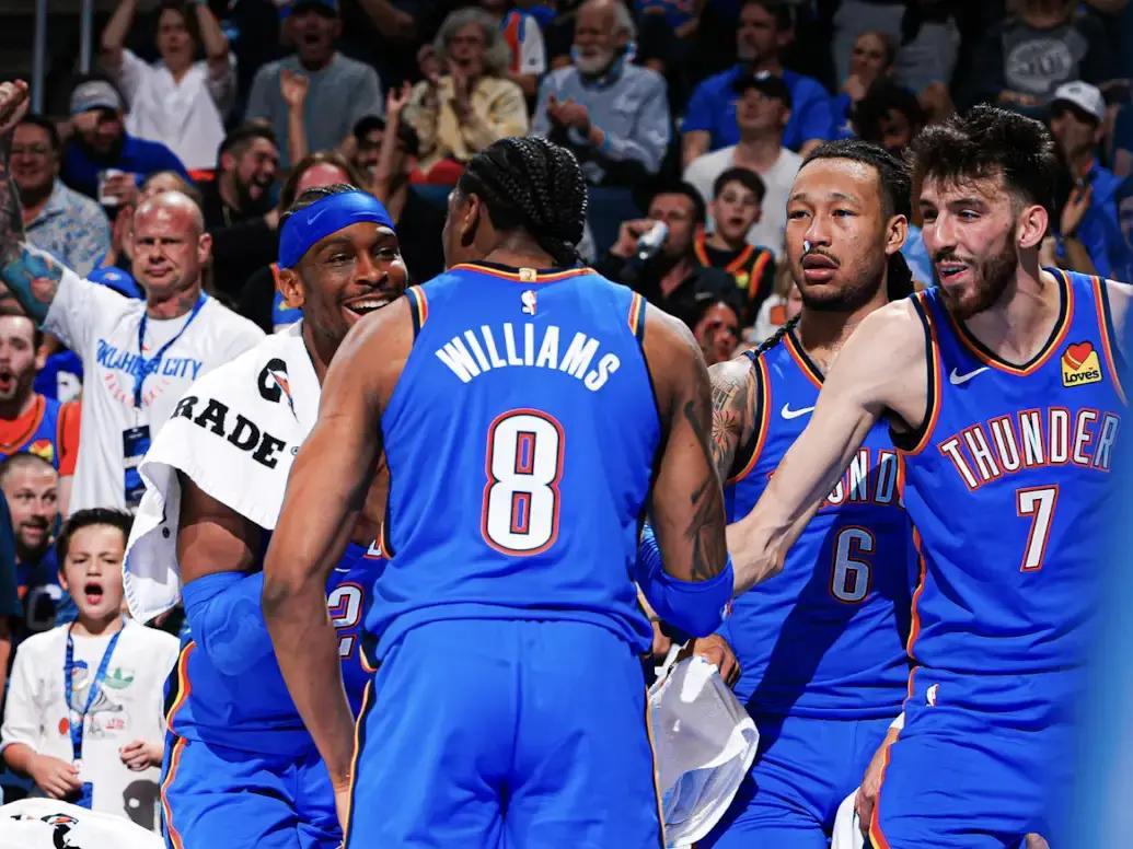 湖人惨败雷霆43分！三个扎心现实该直面了

今天湖人对阵雷霆这场球，完全就是一边