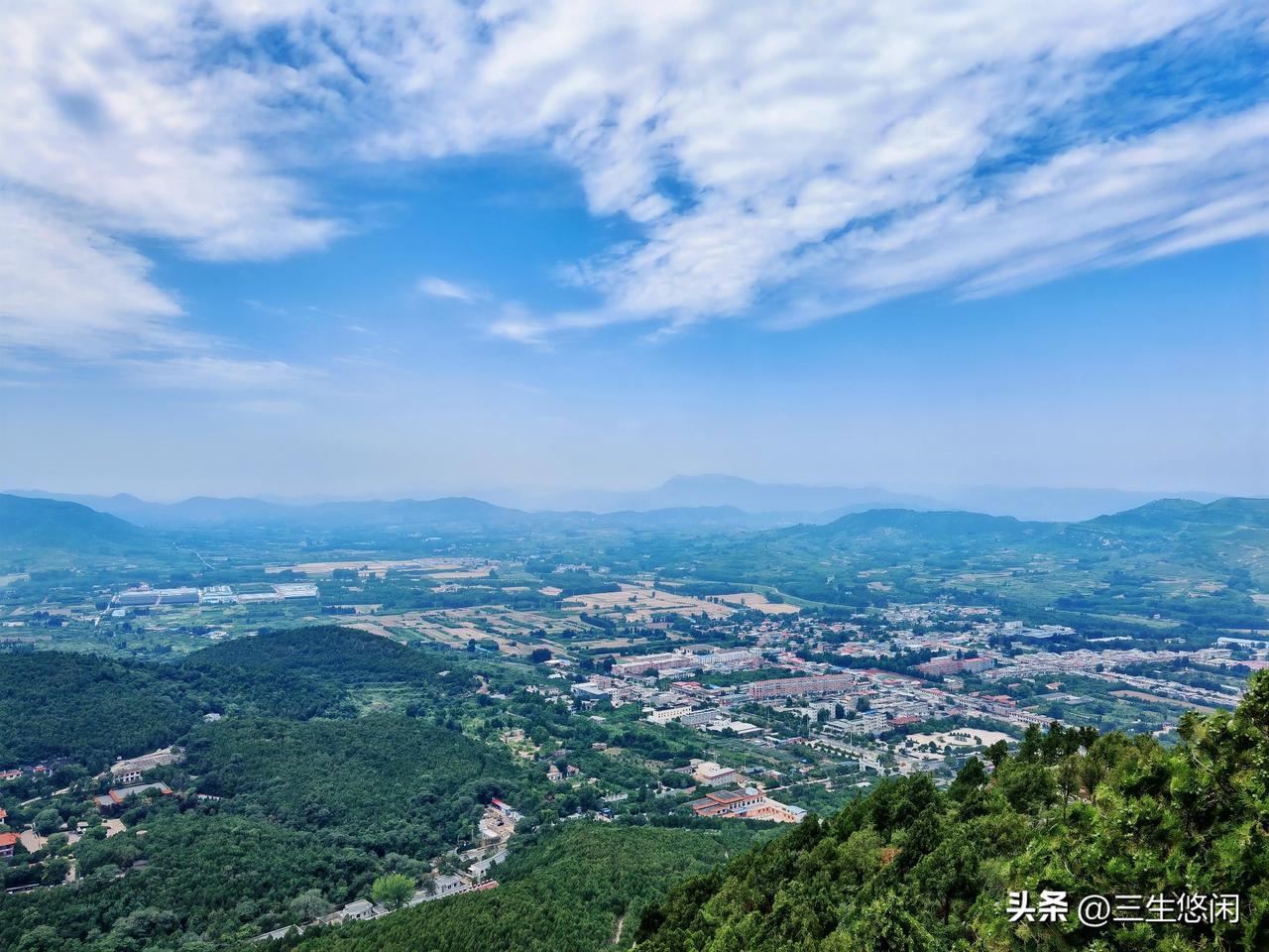 一位社会学家说：“生育二胎就是给自己不确定的人生多一份备份，特别对于女性到了六十