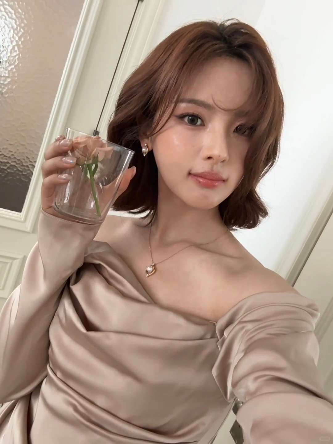 马上短发女孩要变长发了不要啊！我会想她的🍠更新“听说短发女孩很迷人😘马上跑又