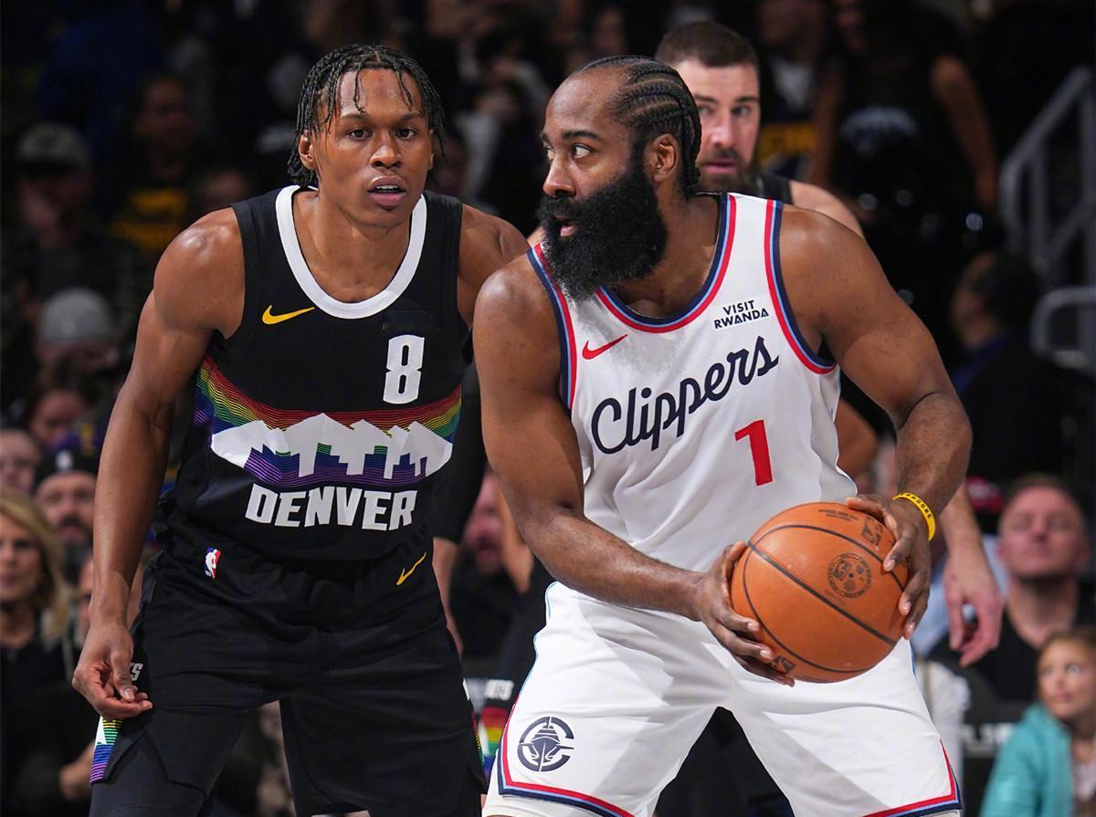 快船第3节打停掘金的原因唯一，哈登大爆发！
北京时间1月31日，快船与掘金的比赛