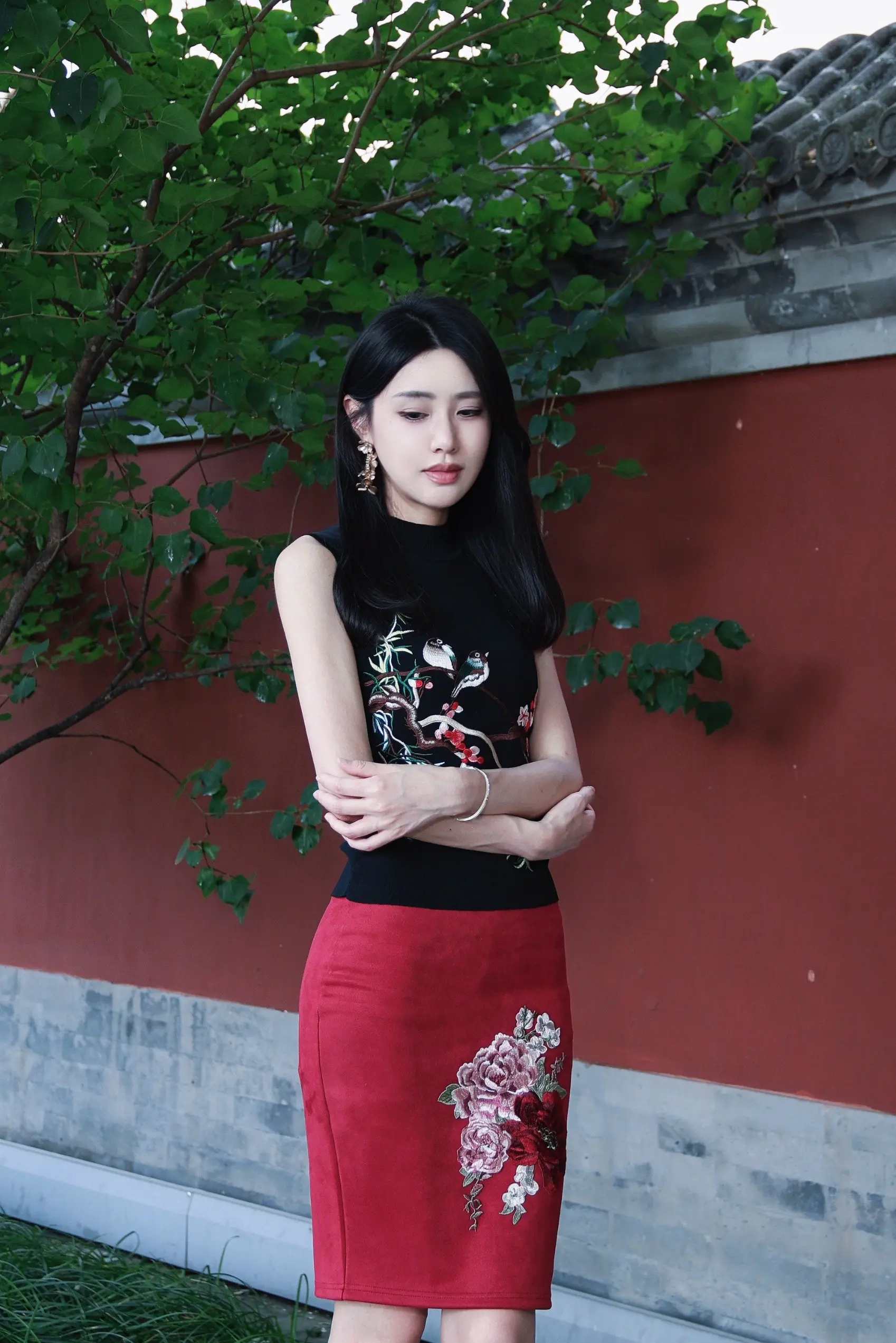 气质和高级感 还得是红与黑。
