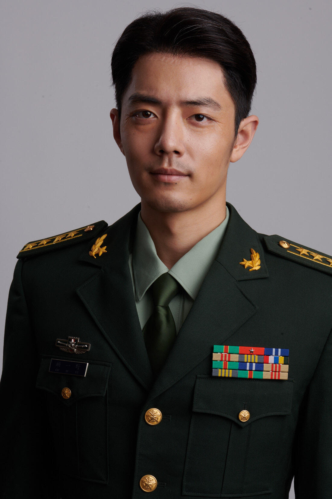 新的没见过的小野和老顾，年龄跨度都写在眼神里了，特别明显 