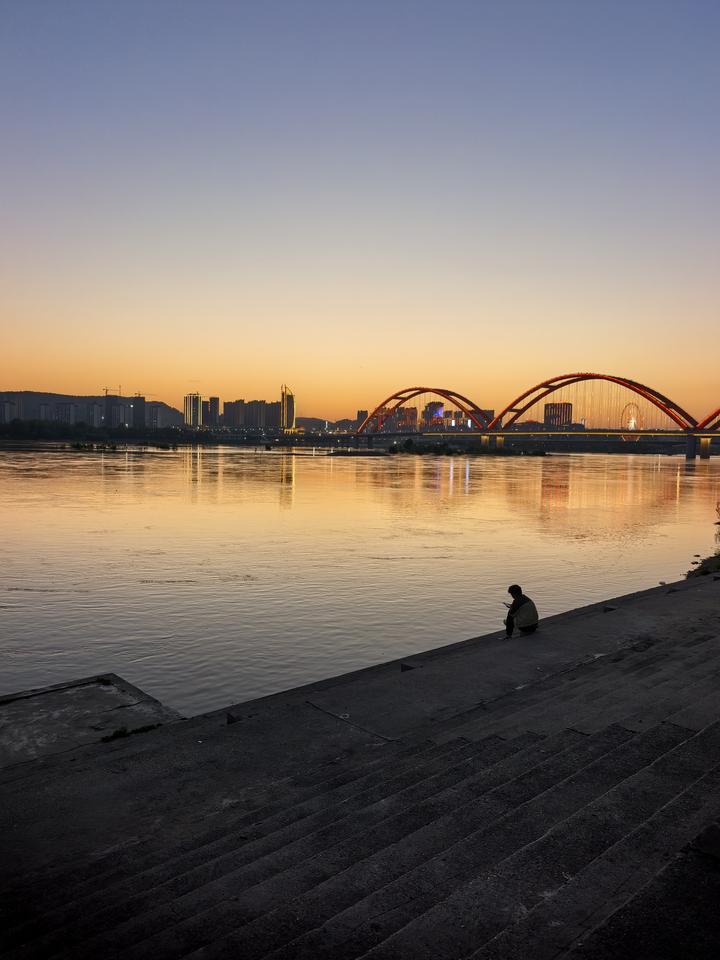 圣人成仙以后，虽然有了乞讨要饭的心，但是他却并不会真的走上街头，向人伸手乞讨。这