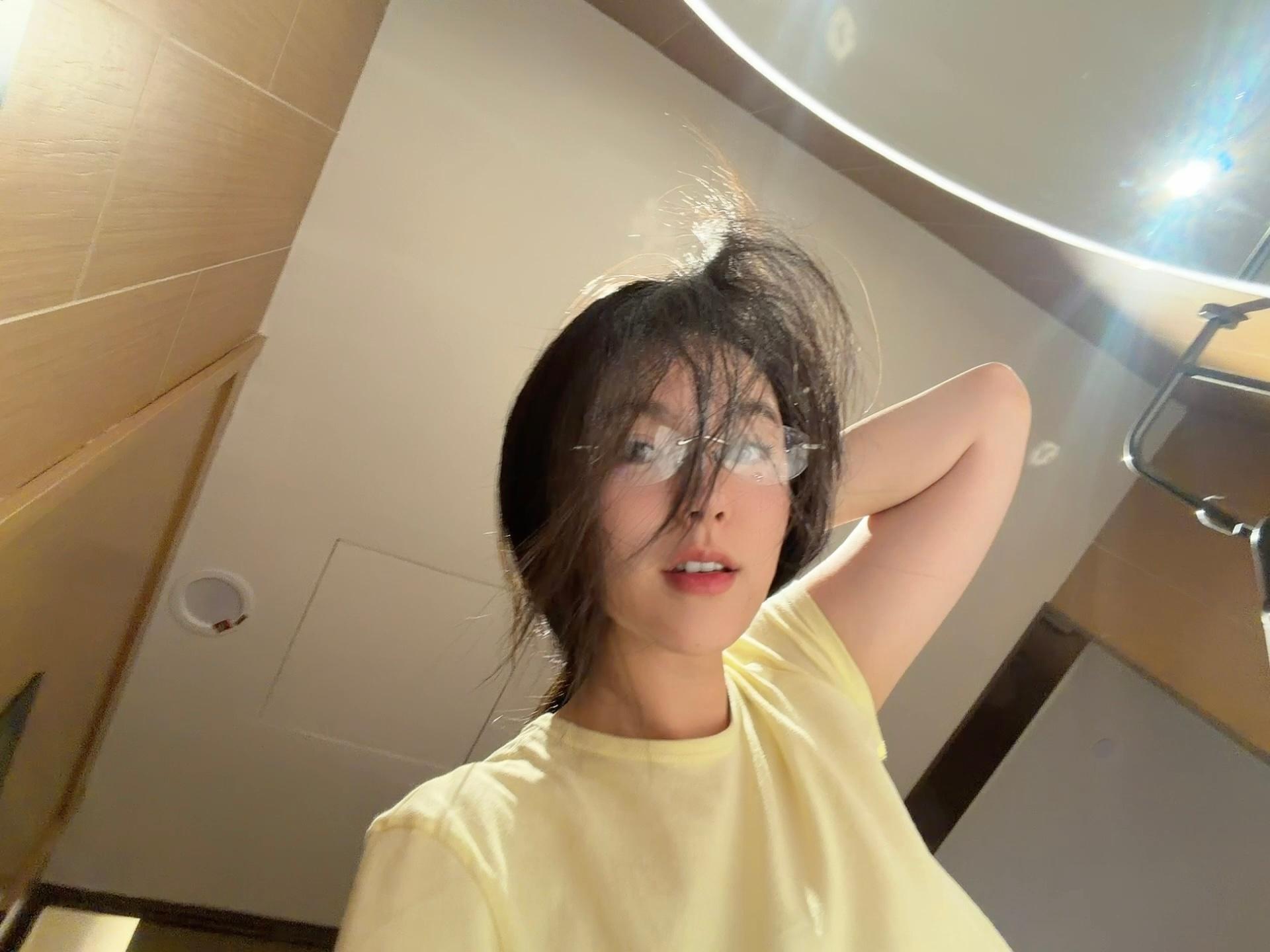 《我是金钱的奴隶我先睡》对我说句晚安💤不过分叭？  ​​​