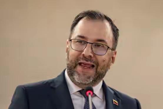 委内瑞拉外长发文感谢中国

委内瑞拉外长希尔当地时间7日在社交平台上发文称，就中