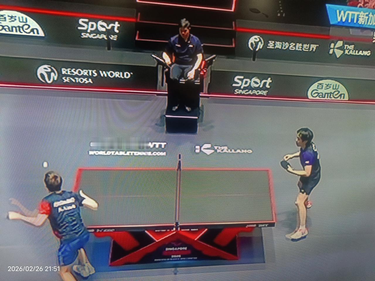 王楚钦让人心惊胆颤地晋级新加坡大满贯男单8强。
在新加坡大满贯男单八分之一的决赛