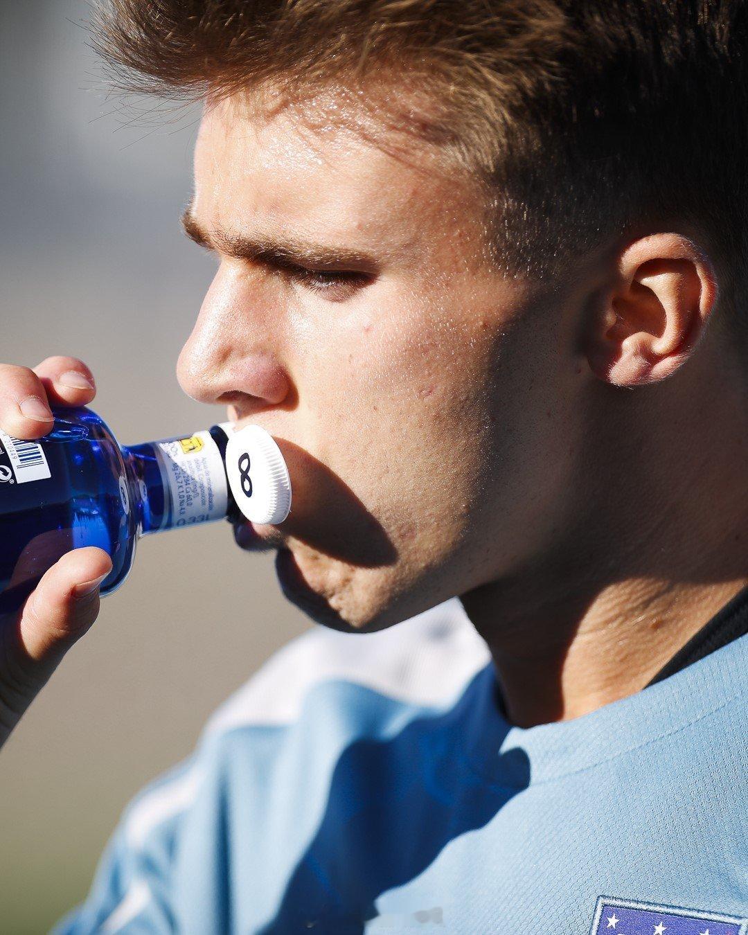 马竞官宣了奥运冠军巴里奥斯为新8号[金牌] ​​​