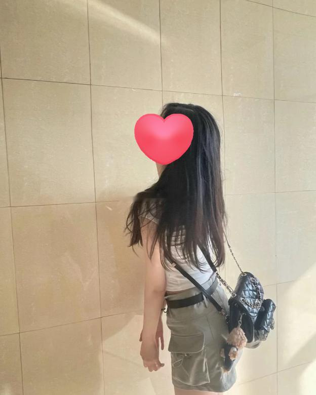 我喜欢我的孩子，别人家的孩子再优秀再厉害，可那和我有什么关系呢？有什么好比的呢？