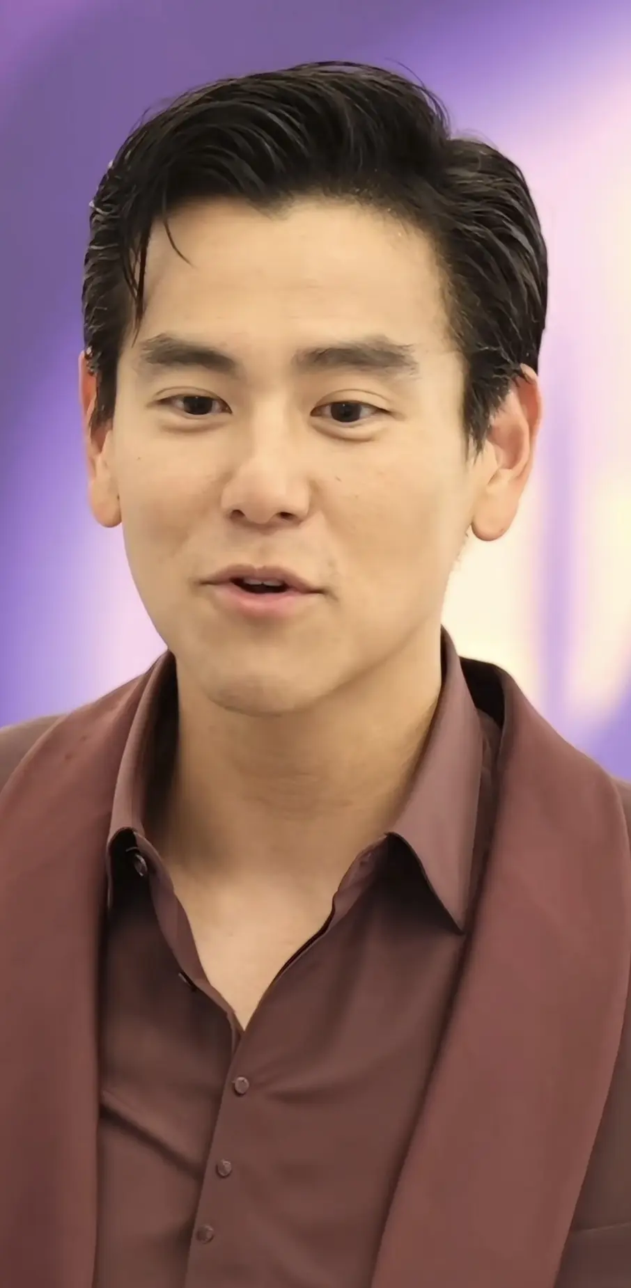 彭于晏，无美颜无滤镜的状态，很松弛