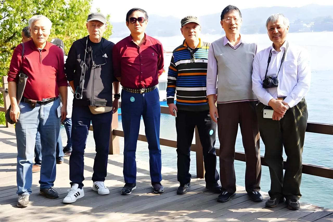 丢人丢大发了！上周，5名日本老教授坐飞机来福建宁德旅游，爬了太姥山，去了白水洋，