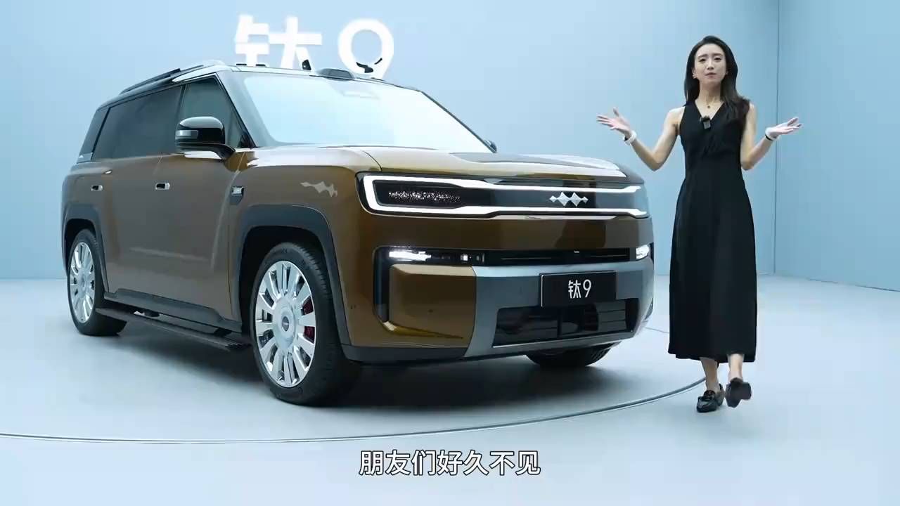 方程豹钛9，打破家用6座大SUV边界！