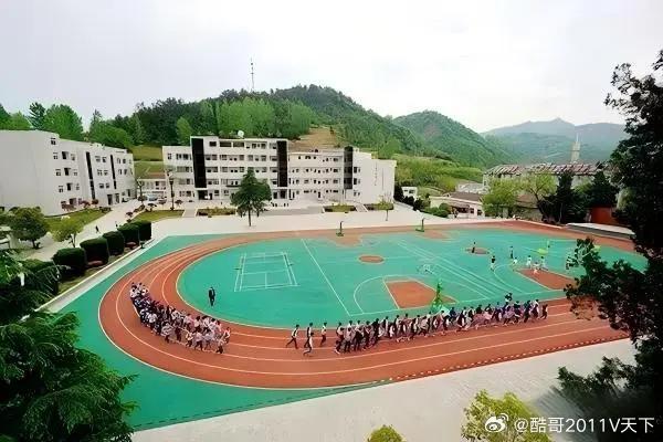房县 房县全力打造鄂西区域性民生幸福高地十堰爆料 今日房县 6月18日下午，十堰