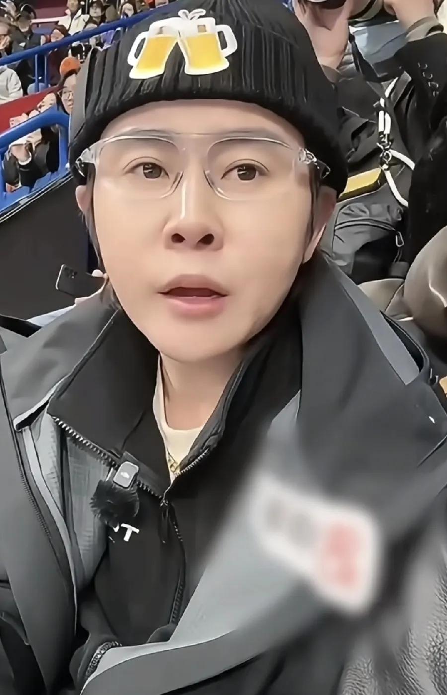 你敢信吗？一个带队狂拿34枚奖牌、世界杯金牌榜世界第二的金牌教练，居然会因为“成