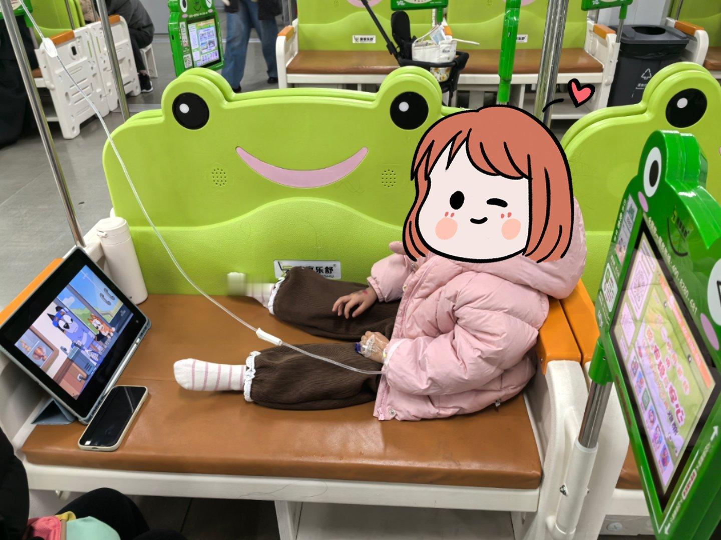 开学2个月发烧了4次…… 幼儿园真的太容易交叉感染了，是娃的抵抗力太差了，还是最