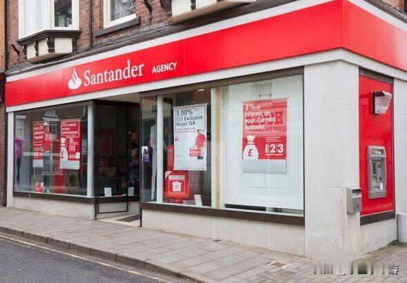 英国银行分行持续收缩 ，桑坦德银行（Santander）将关闭44家分行， 29