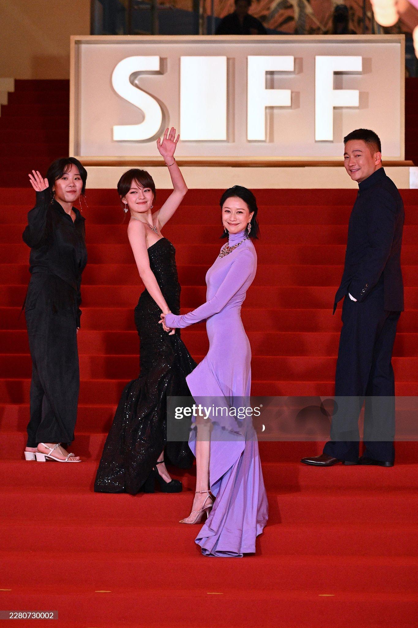 文淇和倪虹洁红毯定格，太有味道了吧两位！第28届上海国际电影节开幕式文淇