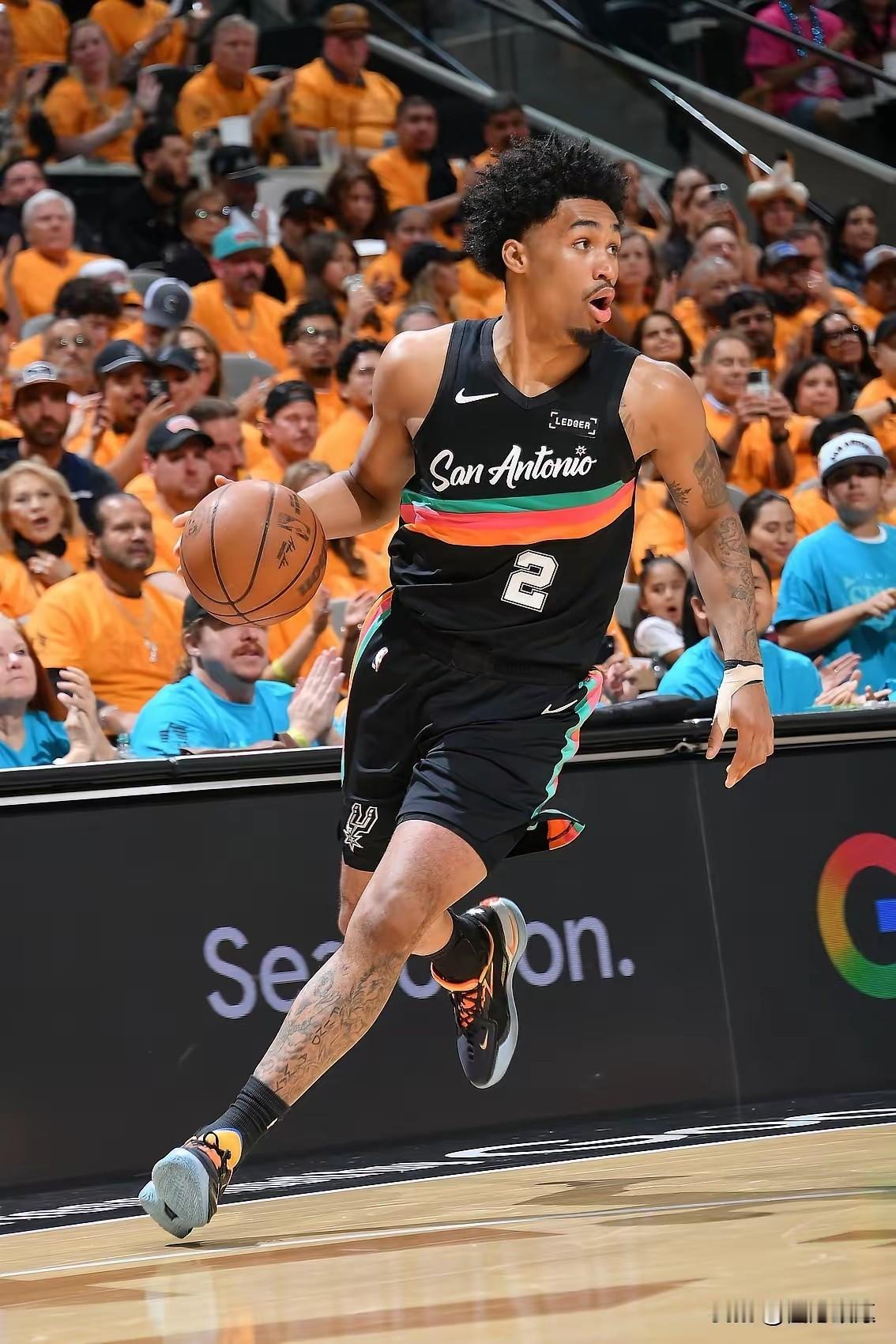 虎父无犬子！五冠王之子哈珀一战封神，24+11+6+7创NBA历史唯一神迹。
