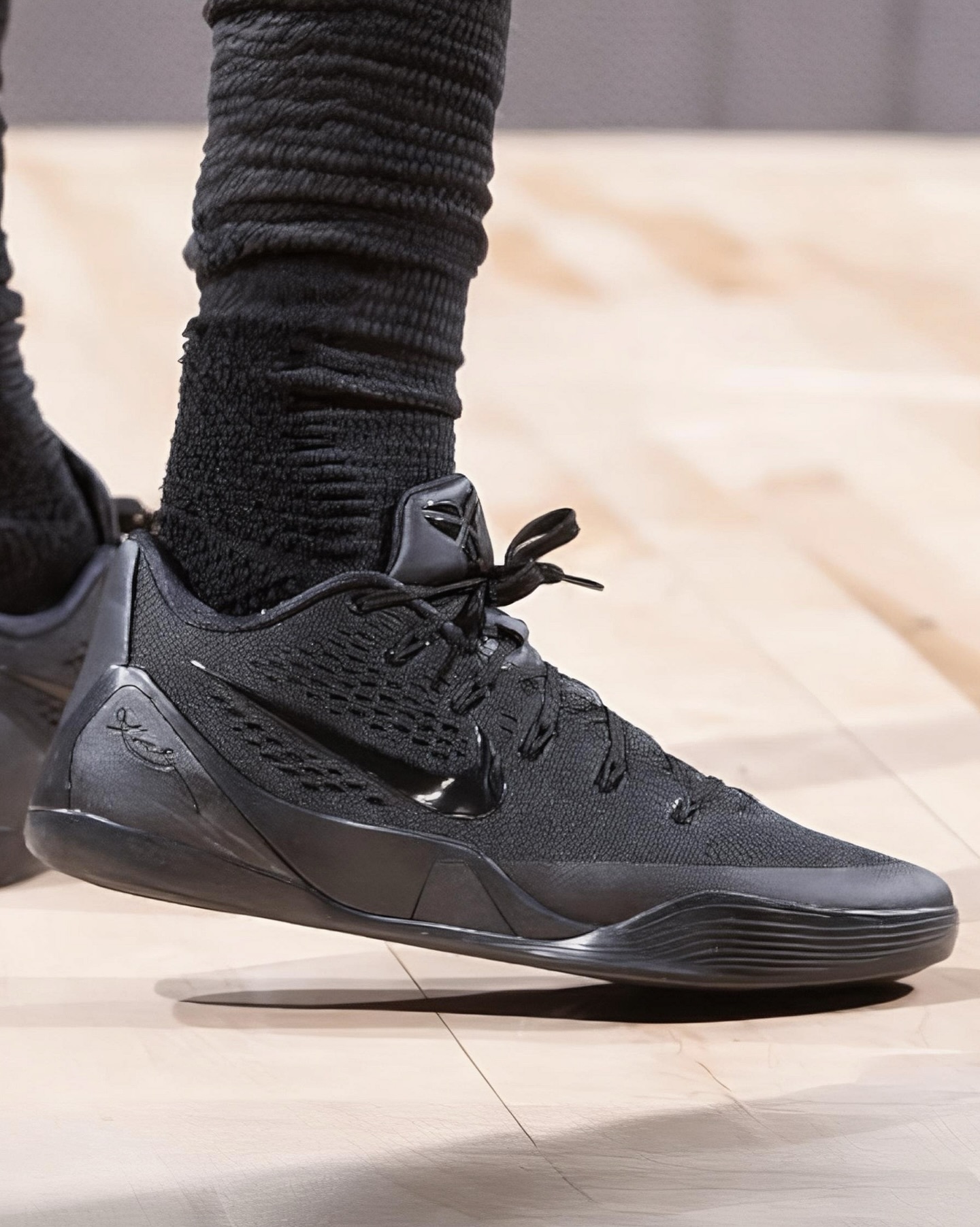 狄龙·布鲁克斯今日上脚 Nike Kobe 9 EM Protro “Black