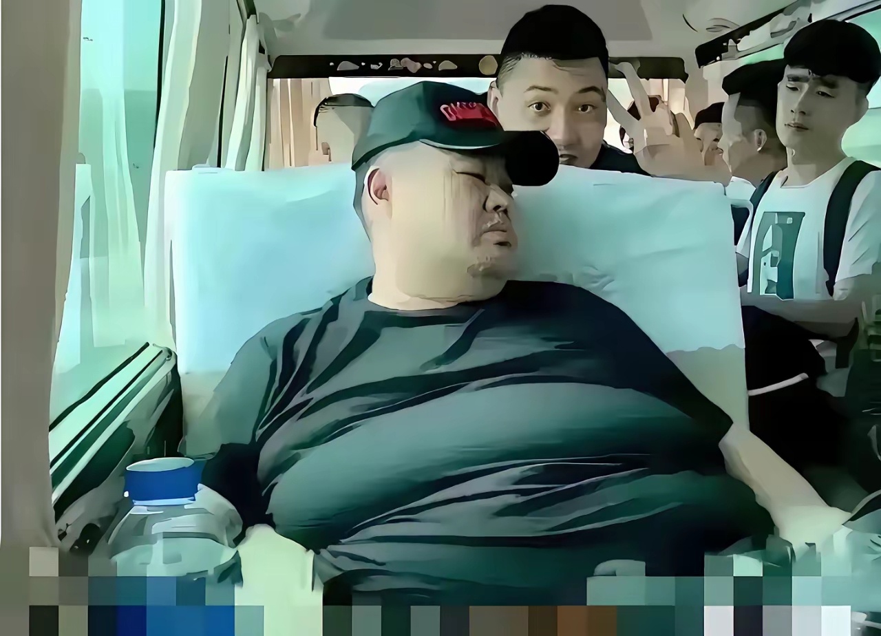 岳云鹏说孙越坐飞机要买两个座位，都靠窗，我以为是段子，原来是真的 