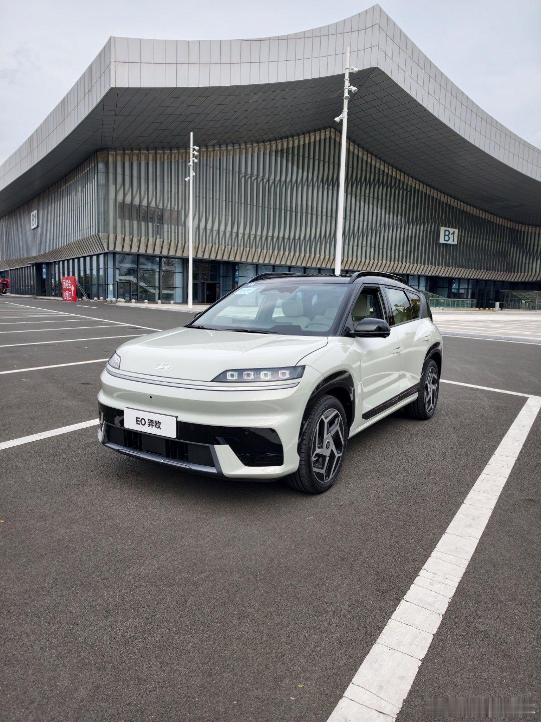 牛马上钟了今日拍摄北京现代EO羿欧北京现代 ​​​