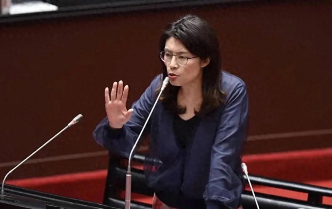 郑丽文将出席追思吴石，民进党竟恼羞成怒？马英九说了一句大实话
台湾即将举办一场“