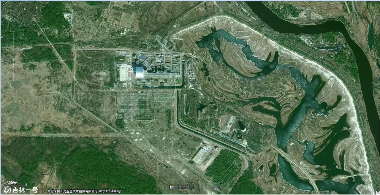 2022年初，著名的已废弃的切尔诺贝利核电站影像图！位于乌克兰与白罗斯边界附近，