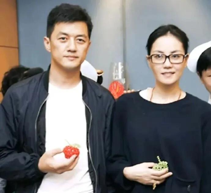 李亚鹏，舆论反转背后，是一场持久的平衡修行
最近刷到关于李亚鹏的一些消息，他的嫣