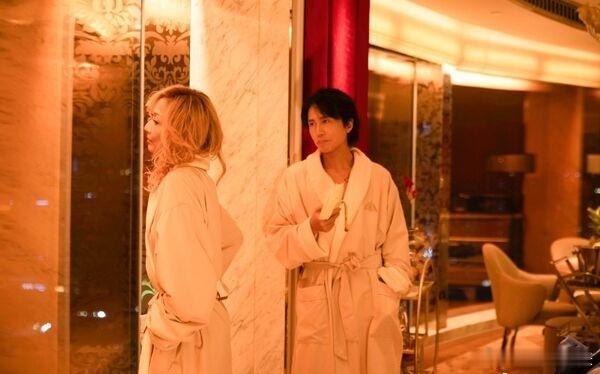 郑秀文说黄子华身材让人流口水黄子华回应夜王床戏 据台媒，《夜王》主创黄子华、等接