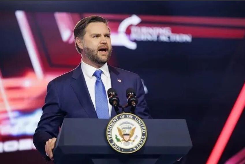 彻底乱套了！美副总统万斯住所遭袭击，这仅仅是一个开始！下一个会是谁？

然而，当