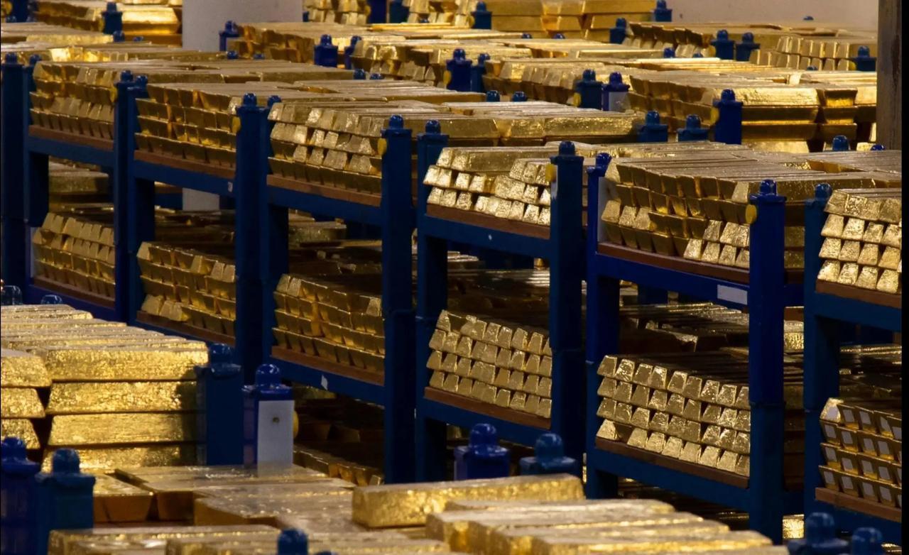 近期，荷兰与法国央行相继对其海外托管黄金进行结构性调整。

荷兰将纽约美联储金库