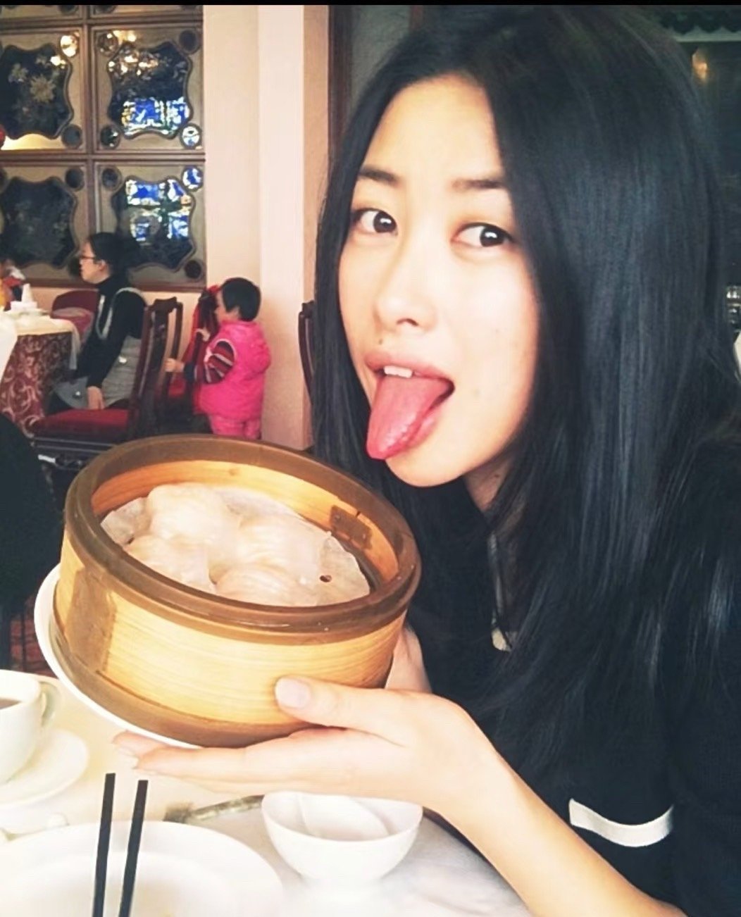 【朱珠】妈妈我在尖叫朱珠穿古着衣走这几步 ​​​