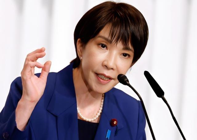 日本万万没想到，高市的“愚蠢”居然帮中国解决了两大问题！第一个，帮我们全中国人再