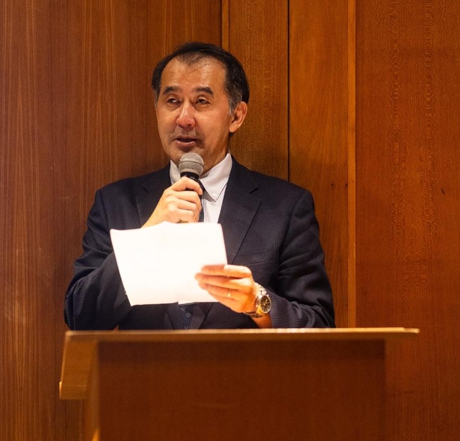 不等了，日本公开喊话中国，日本驻巴西的大使，隔着半个地球突然喊话，说愿意跟咱们坐