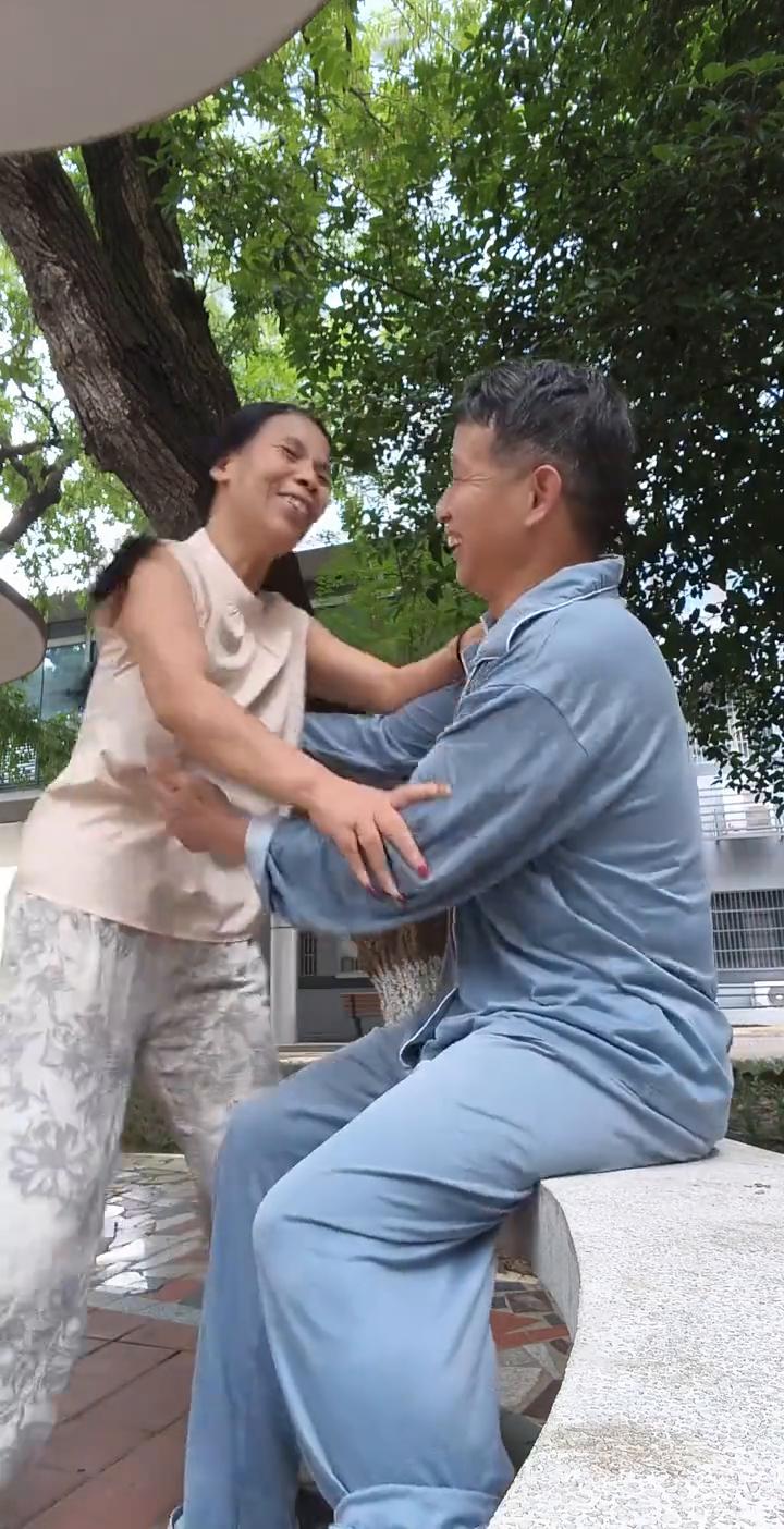 哈哈哈。