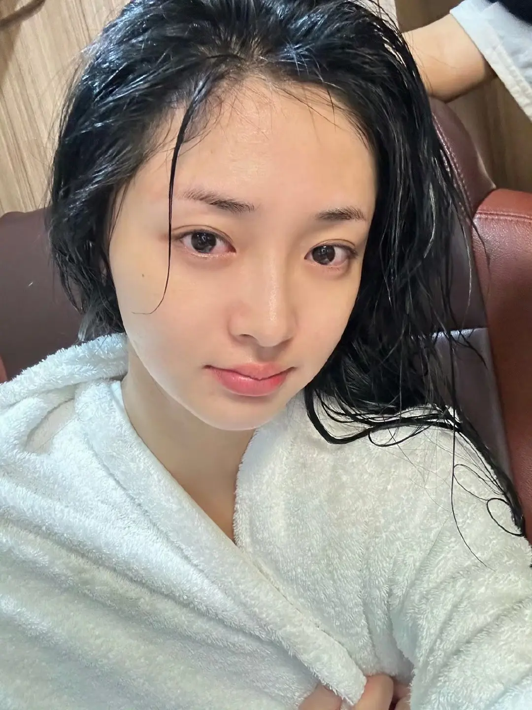 周洁琼。