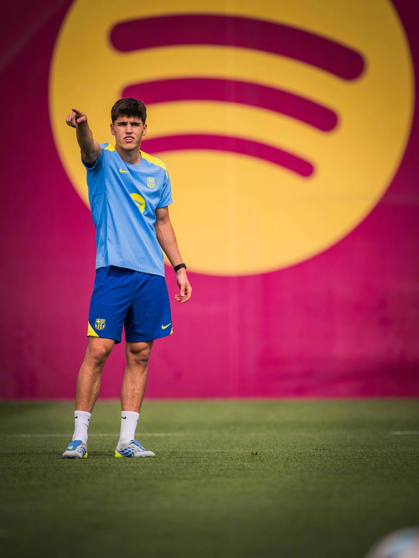 ⚽快乐训练与今日胜利小队⏳备战塞尔塔进行时，为胜利全力以赴！巴萨 🔴🔵For