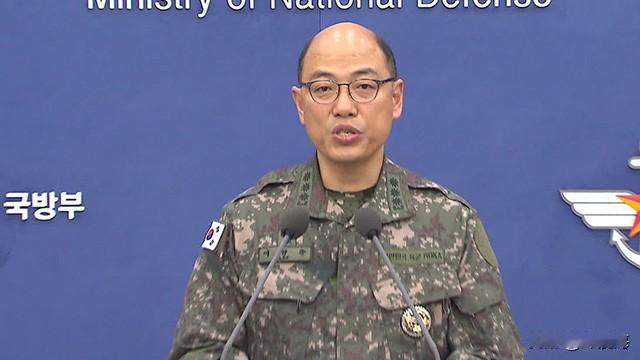 美韩军事演习一结束，朝鲜就亮新动作，韩国发布紧急避难令！
 
据韩媒报道，当地时