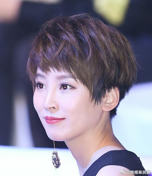 谢楠放我们出去 谢楠把社畜实录搬上乘风了，社交到筋疲力尽，满脑子只想赶紧收工休息