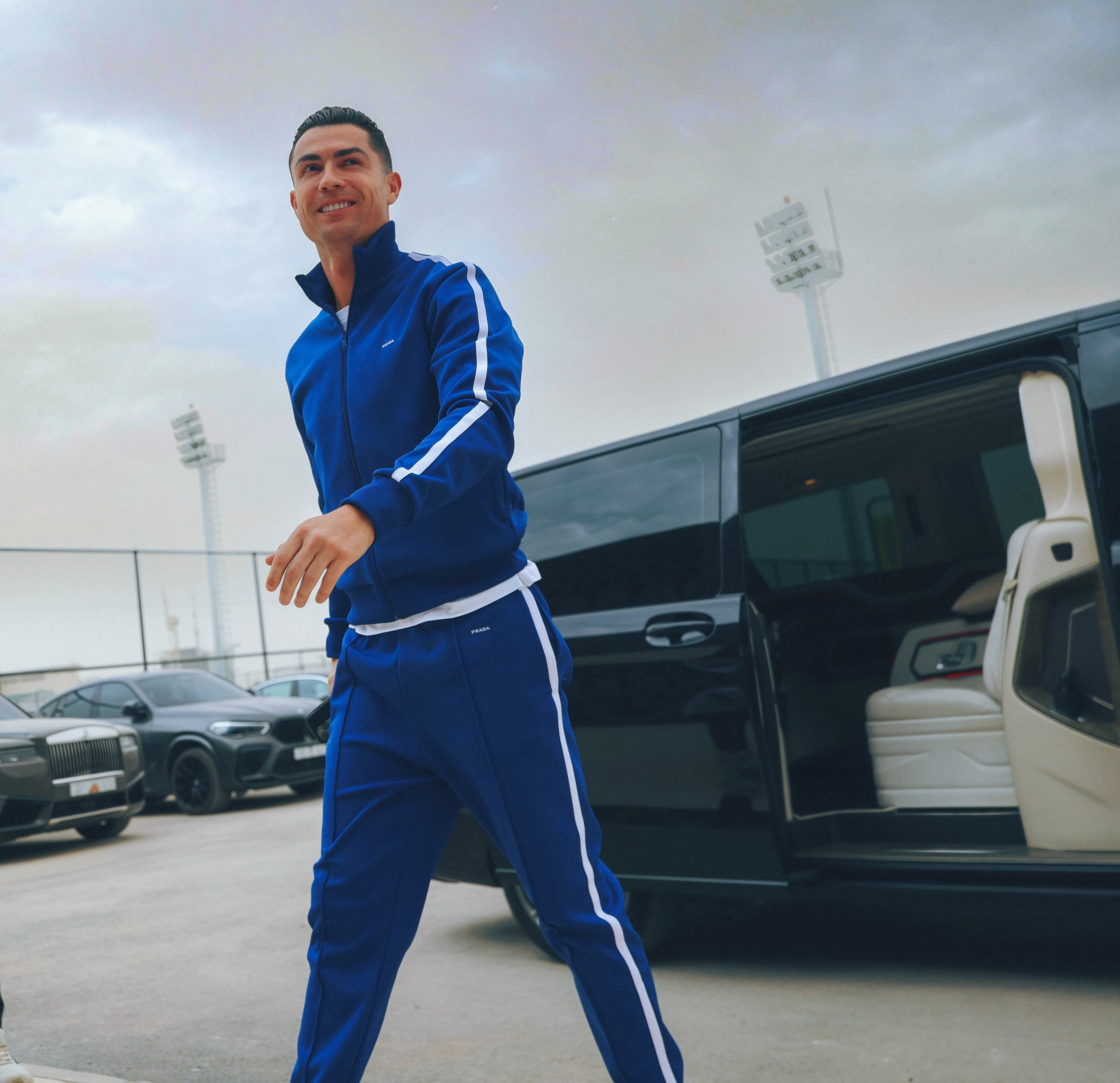 C罗回归训练 🔵 今天穿着一身蓝𝑪𝒓𝒊𝒔𝒕𝒊𝒂𝒏𝒐𝑹𝒐?