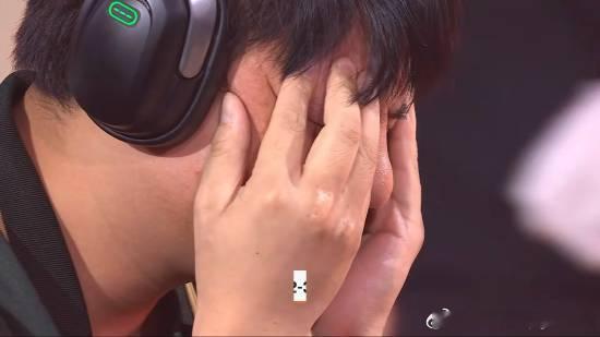 中国格斗之神小孩EWC被淘汰出局 赛场掩面而泣在7月9日进行的2026年EWC《